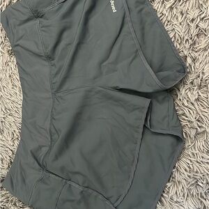 A lot of pink Reebok XL purple, Nike T-shirt L gray Patagonia shorts L